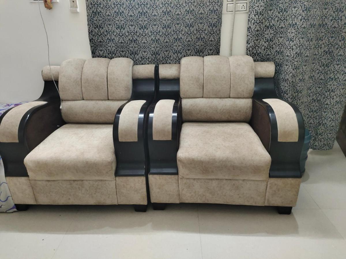 Banarasiya Stay Walking Distance To Banaras Railway Station Varanasi Habitación foto