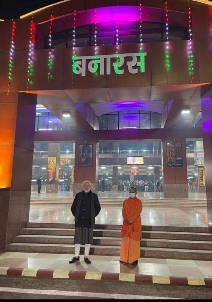 Banarasiya Stay Walking Distance To Banaras Railway Station Varanasi Exterior foto