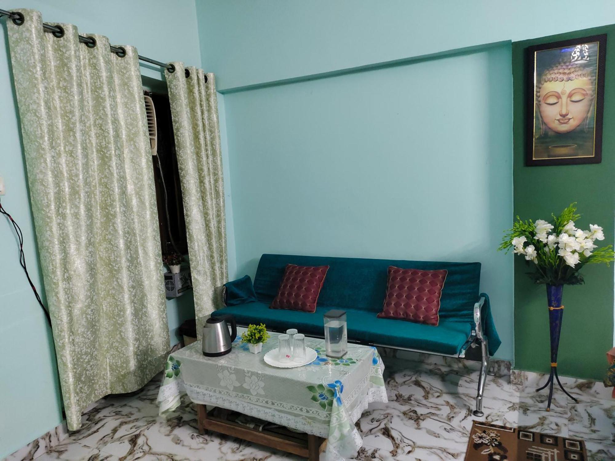 Banarasiya Stay Walking Distance To Banaras Railway Station Varanasi Habitación foto